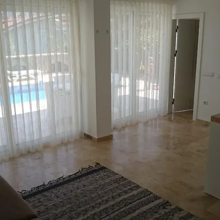 White كوناكلي